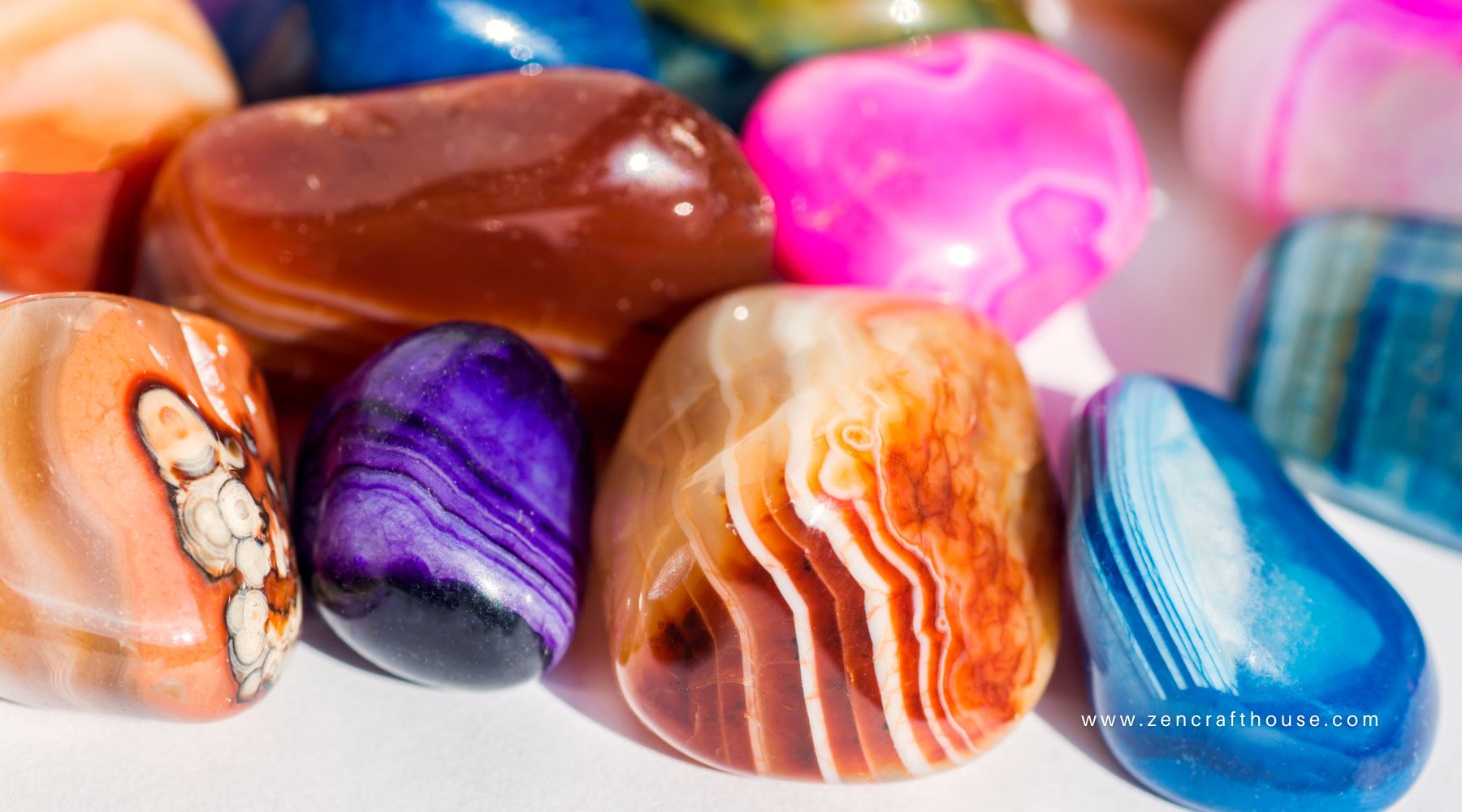 The Healing Properties of Agate: A Gemstone of Balance and Harmony