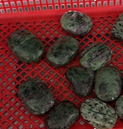 For box - Tiger Eye Heart Stone