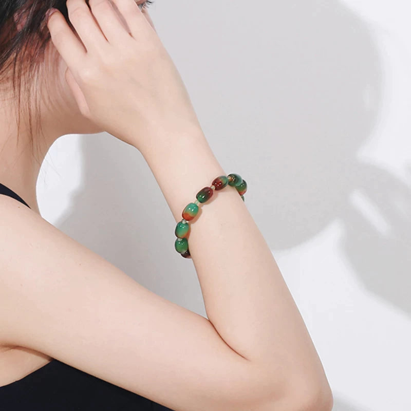 Agate Bracelet: Meaning, Properties, and Benefits